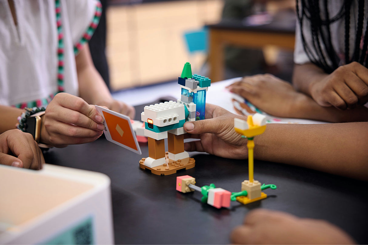 LEGO Education Science Kit: Year 7-9 45622L