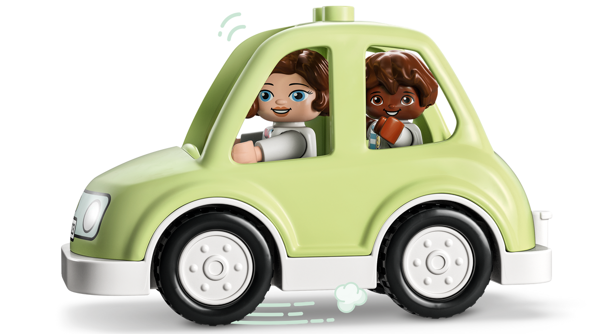 LEGO DUPLO Family House on Wheels 10986L