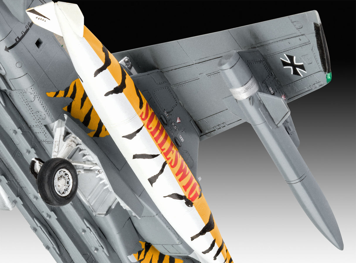 Revell Plastic Model Tornado ECR "Tigermeet 2018" 1:72 03880R
