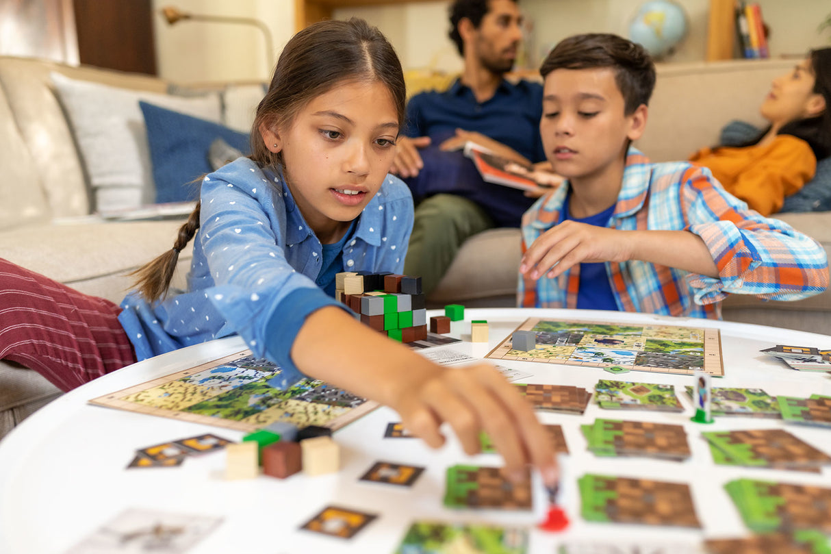 Ravensburger Board Game Minecraft Builders & Biomes 27088U