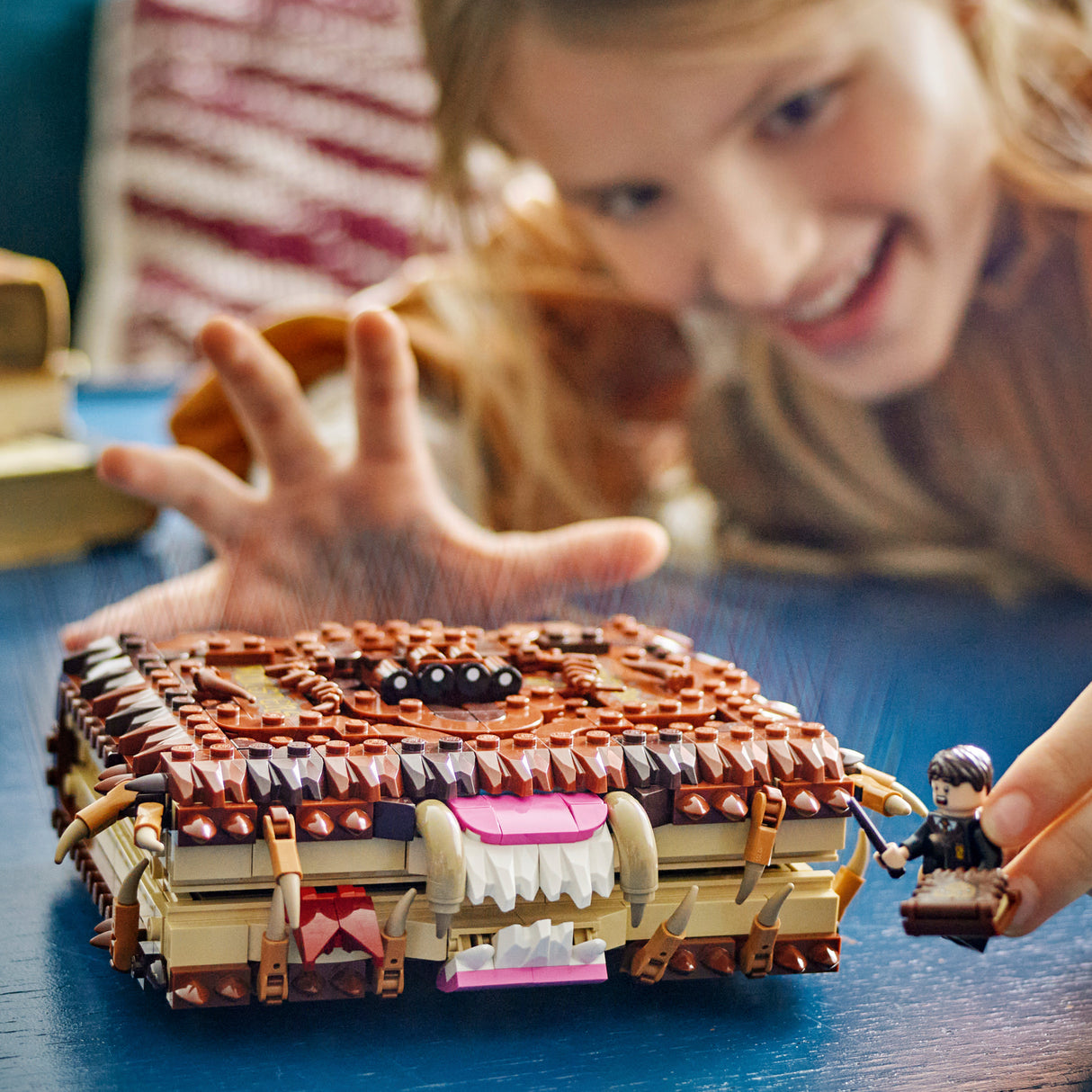 LEGO Harry Potter Chomping Monster Book of Monsters 76449L