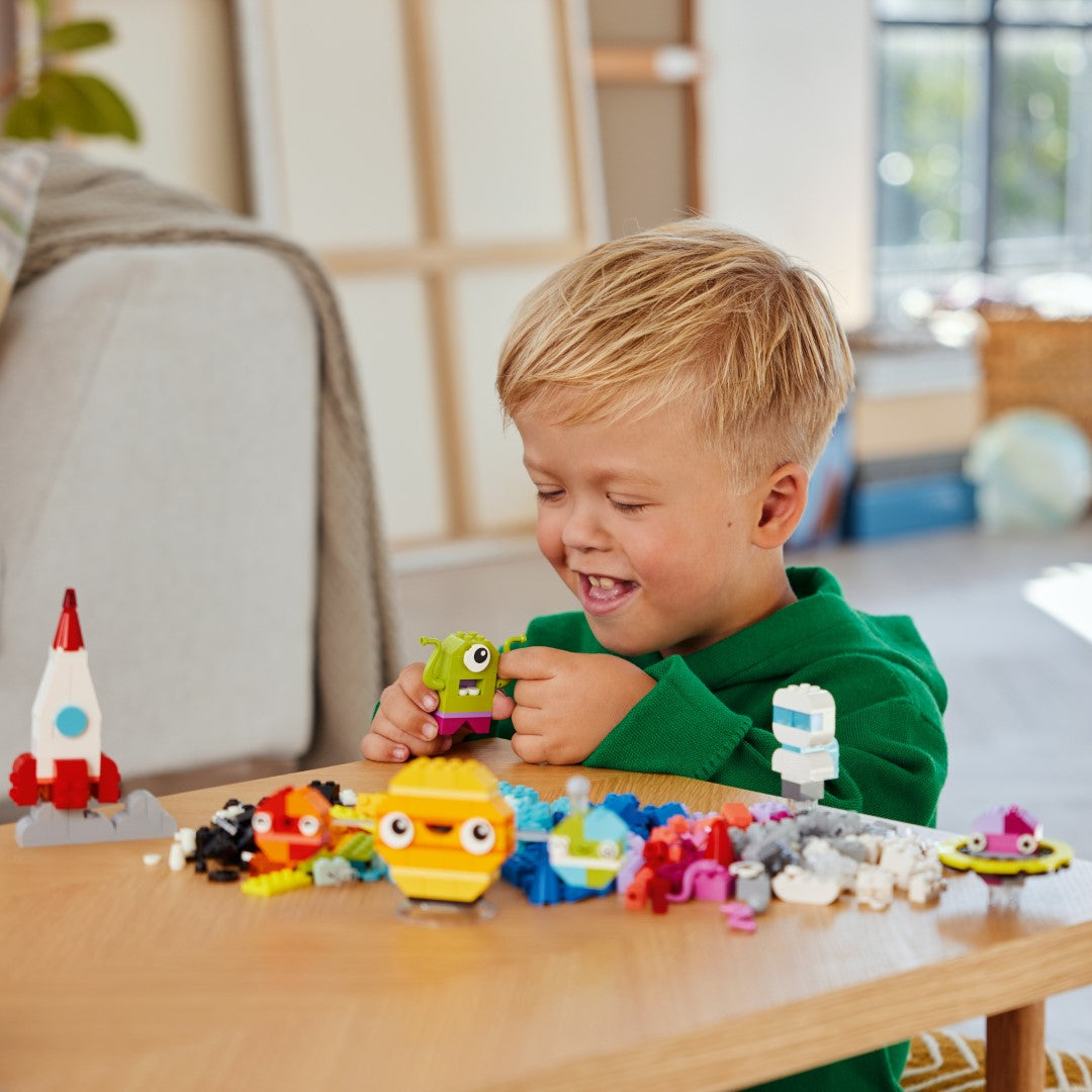 LEGO Classic Creative Space Planets 11037L