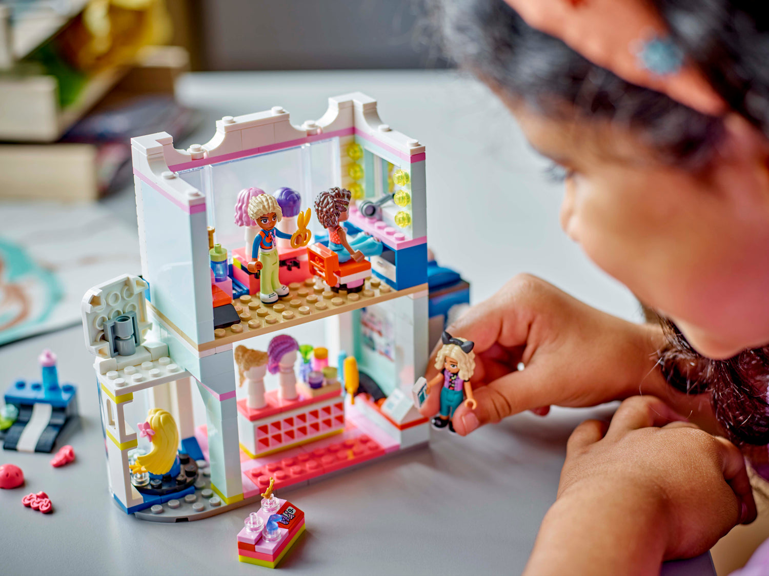 LEGO Friends Hair Salon and Accessories Shop 42662L