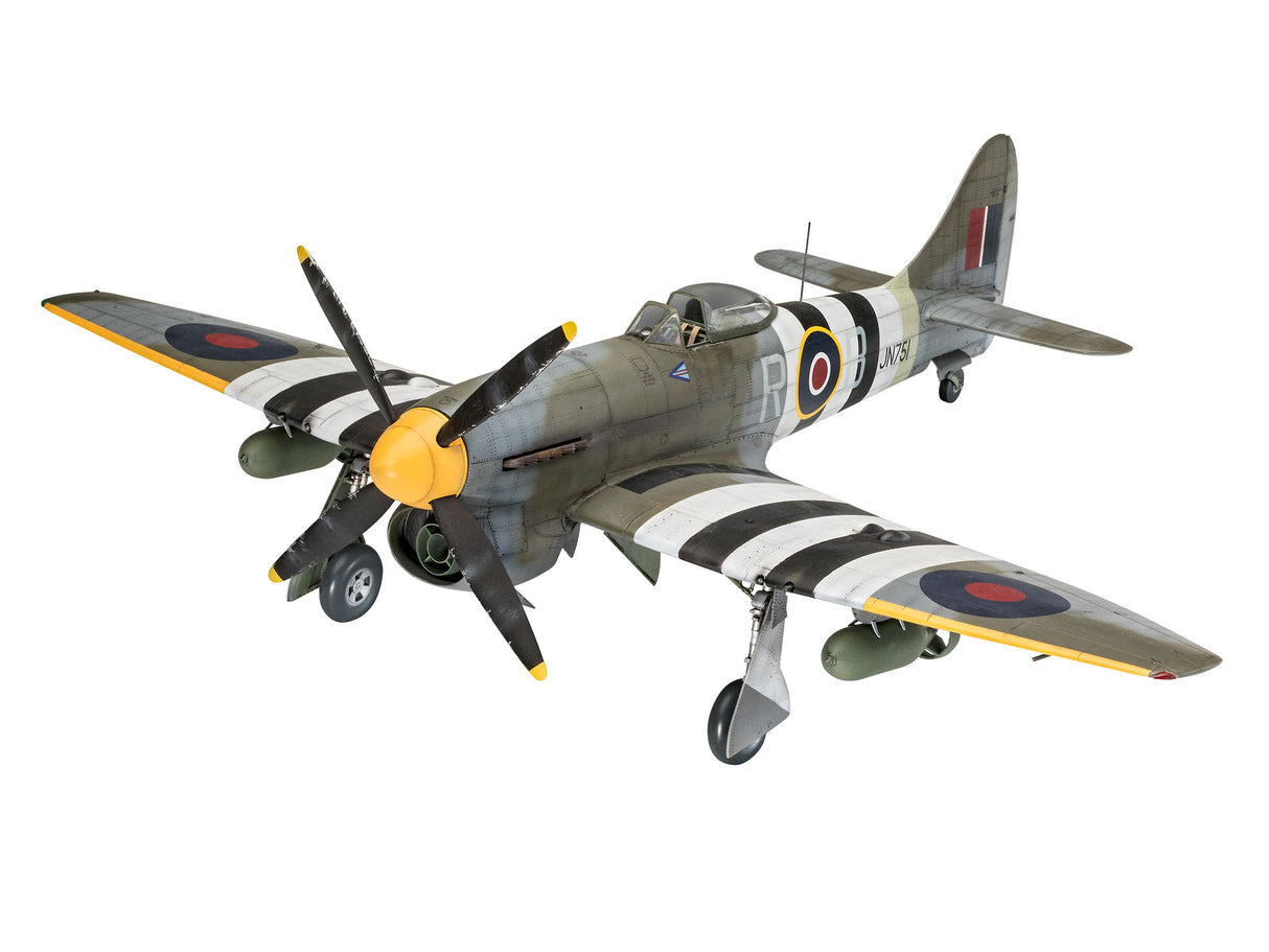 Revell Plastic Model Hawker Tempest 1:32 03851R