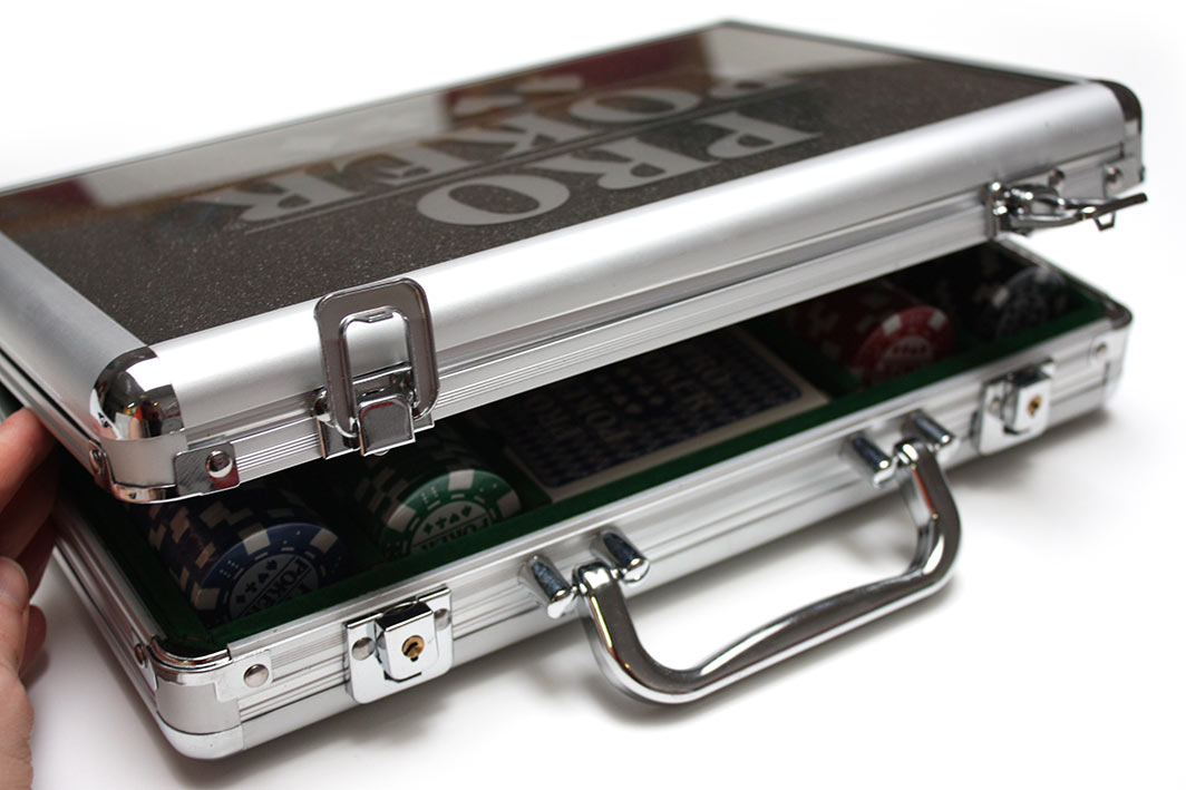 Tactic Pro Poker Game 03090T