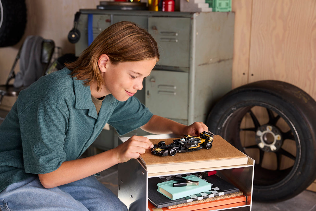 LEGO Speed Champions APXGP Team Race Car from F1® The Movie 77252L