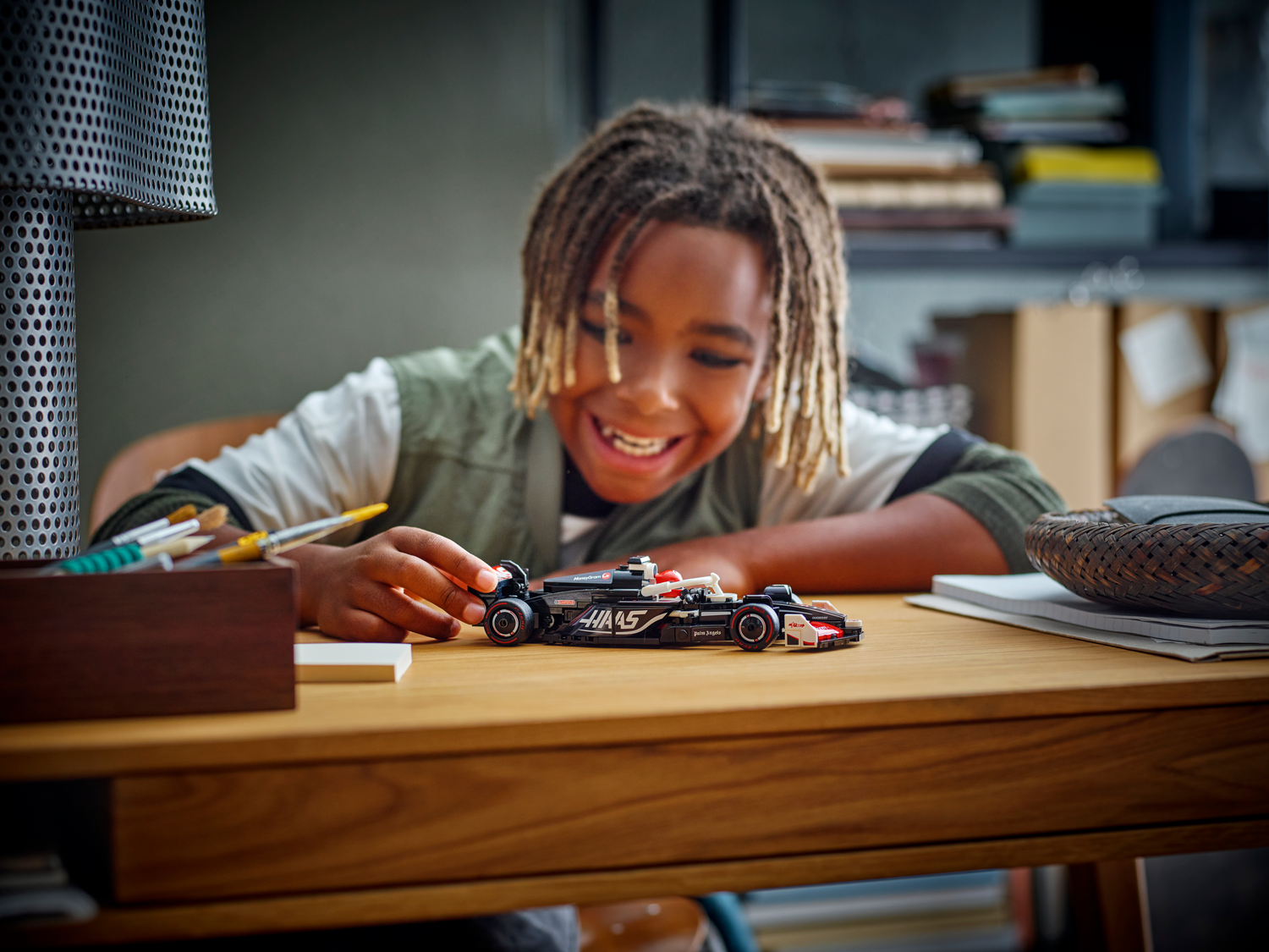 LEGO Speed Champions Moneygram HAAS F1 Team VF-24 Race Car 77250L