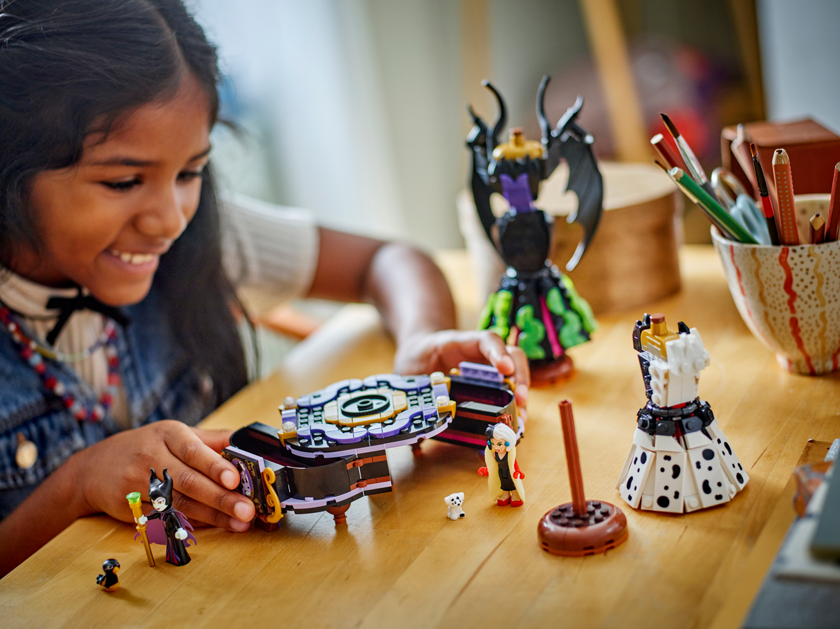 LEGO Disney Maleficent's and Cruella De Vil's Dresses 43262L