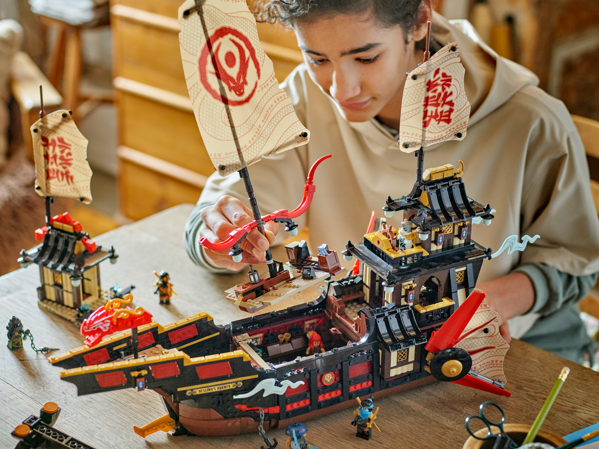 LEGO Ninjago The Temple Bounty 71848L