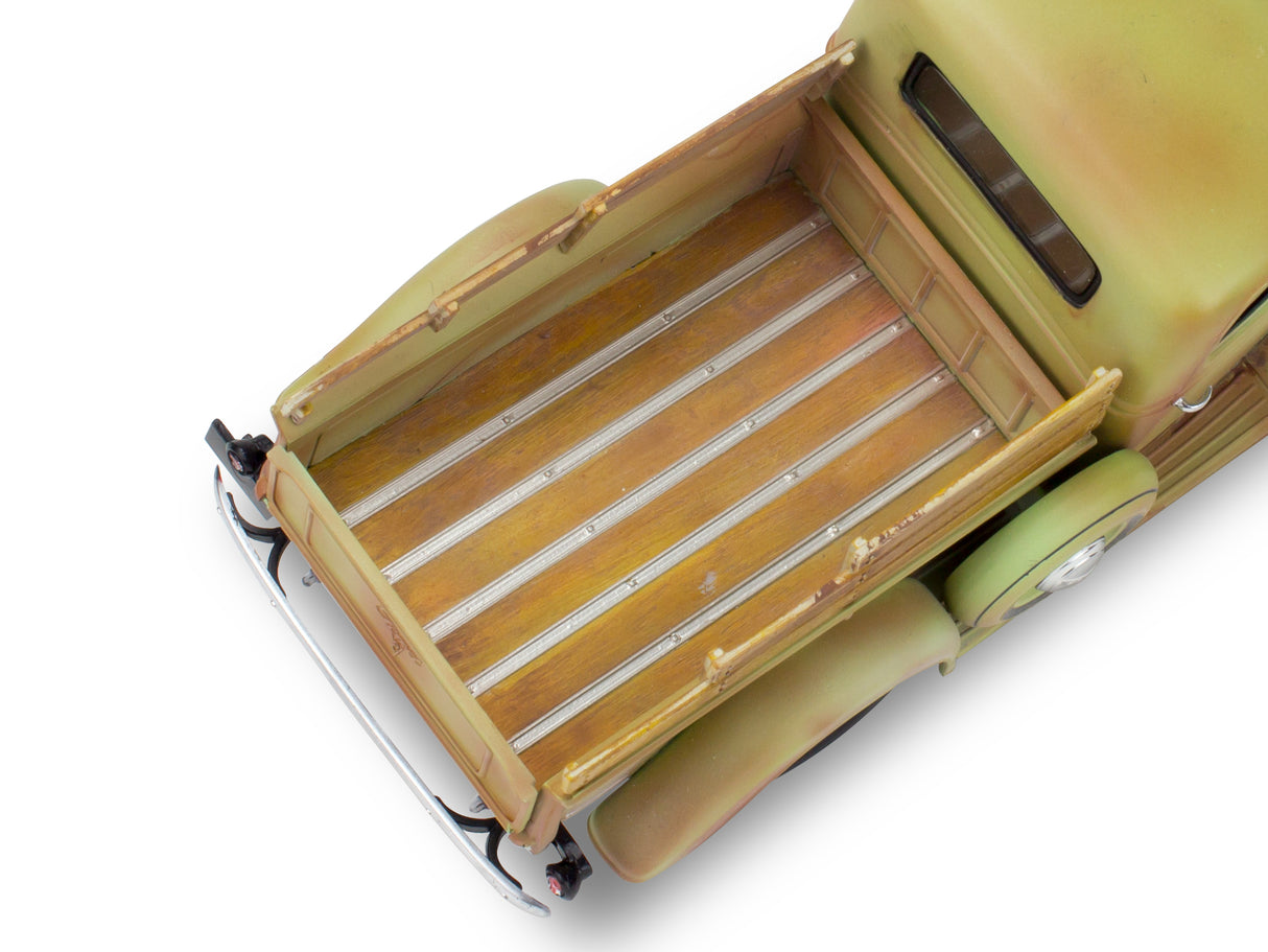 Revell Plastic Model 1937 Ford Pickup Street Rod with Surf Board 1:25 14516R