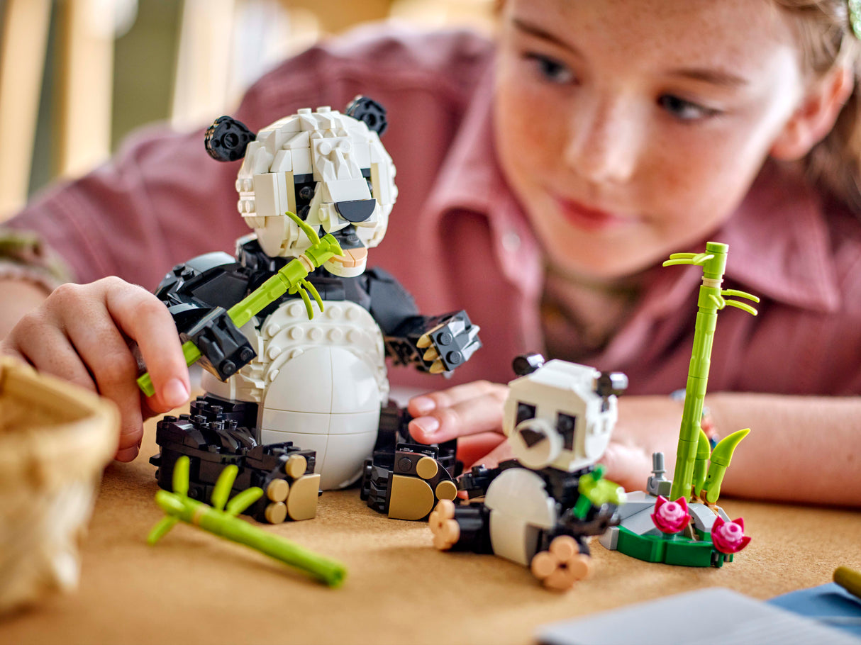 LEGO Creator Wild Animals: Panda Family 31165L