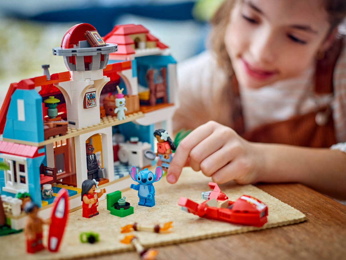 LEGO Disney Lilo and Stitch Beach House 43268L