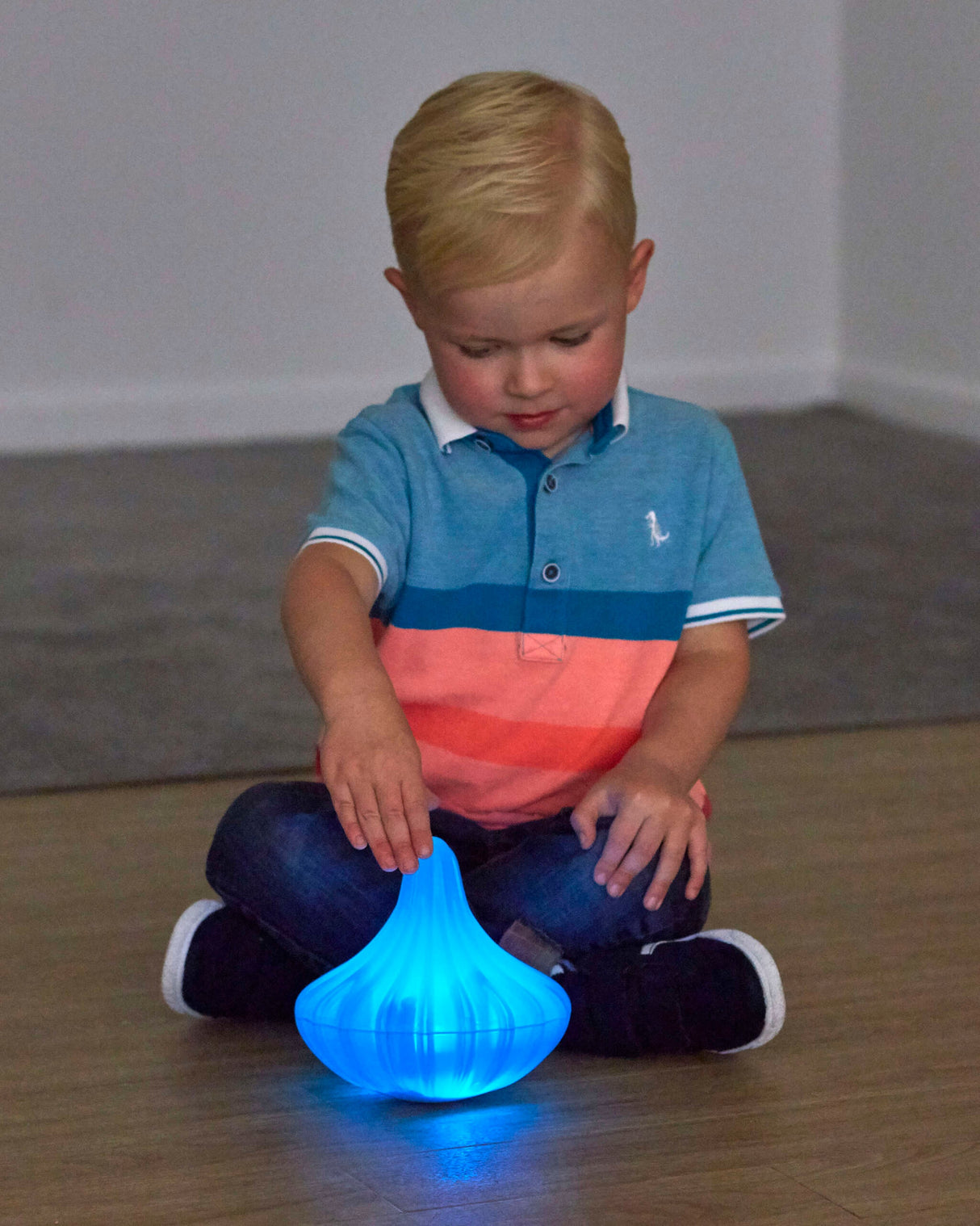 TTS Light Up Twist and Turn Spinning Tops EY10972B