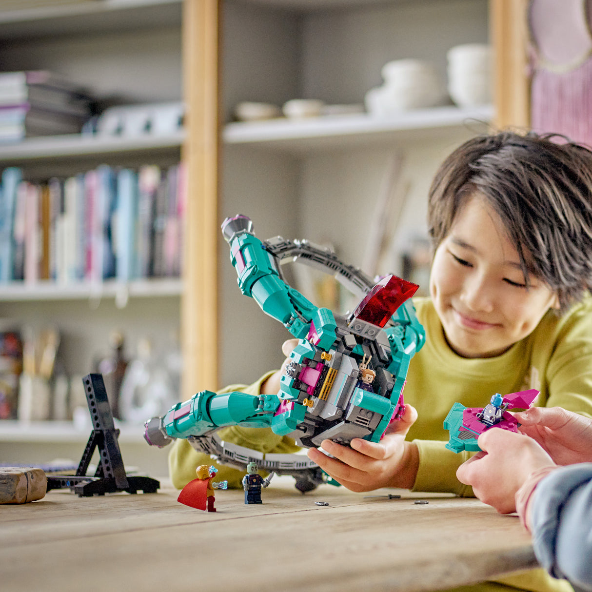 LEGO Super Heroes  The New Guardians' Ship 76255L