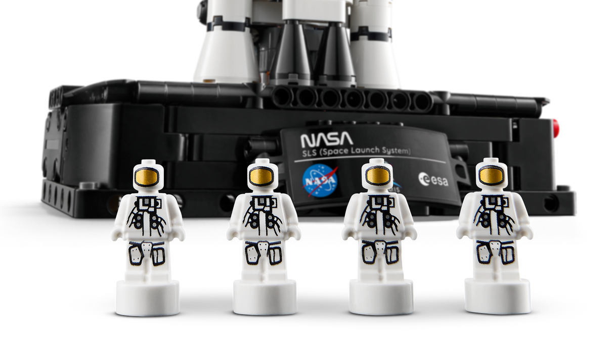 LEGO Technic NASA Artemis Space Launch System Rocket 42221L