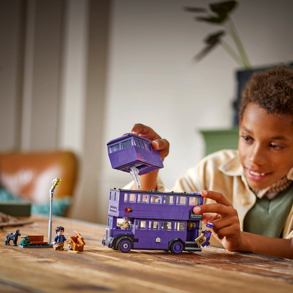 LEGO Harry Potter Knight Bus Adventure 76446L