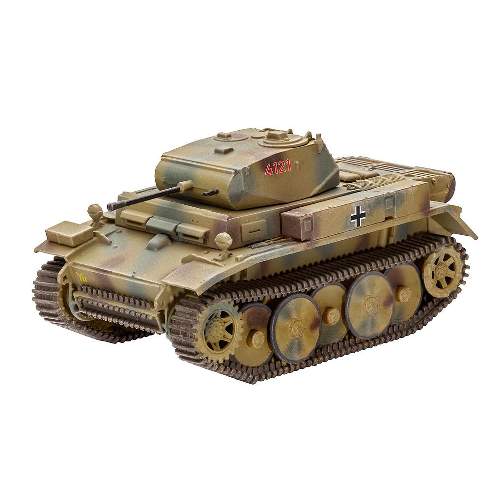 Revell Plastic Model PzKpfw II Ausf.L LUCHS (Sd.Kfz.123) 1:72 03266R