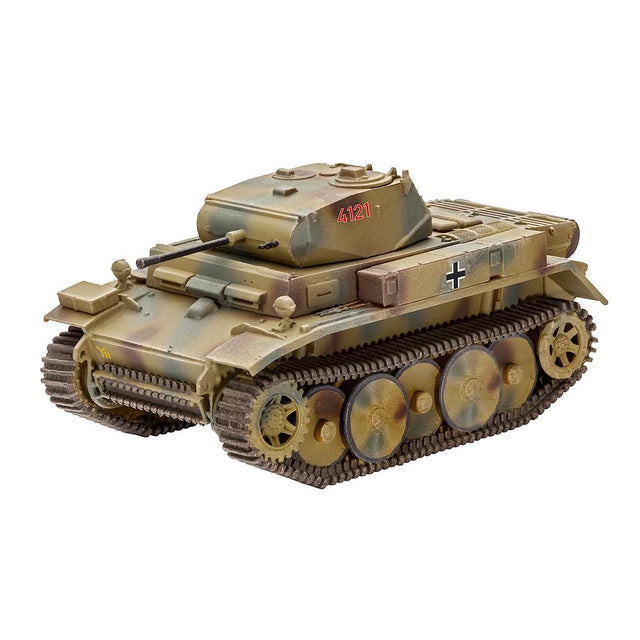 Revell Plastic Model PzKpfw II Ausf.L LUCHS (Sd.Kfz.123) 1:72 03266R