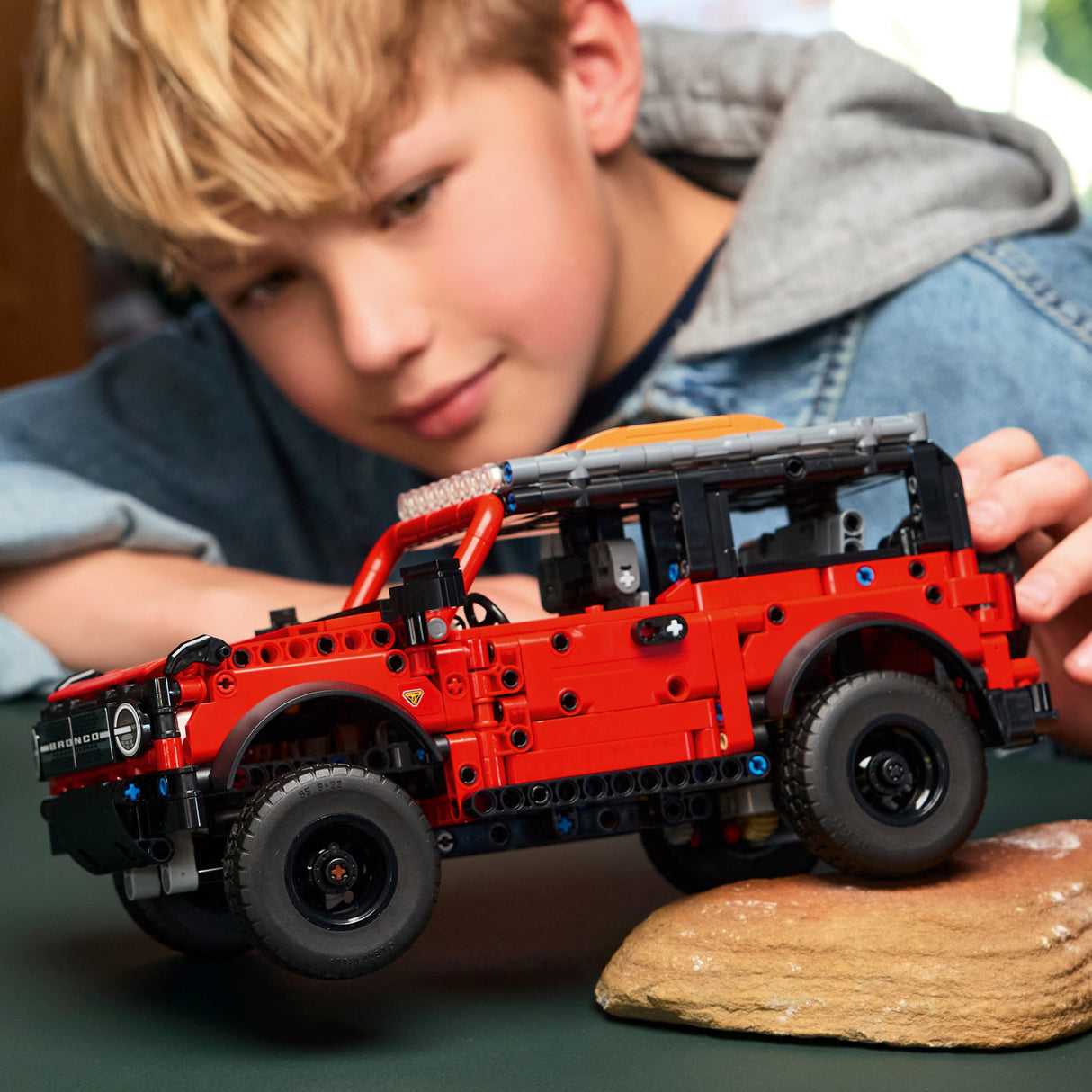 LEGO Technic Ford Bronco SUV 42213L