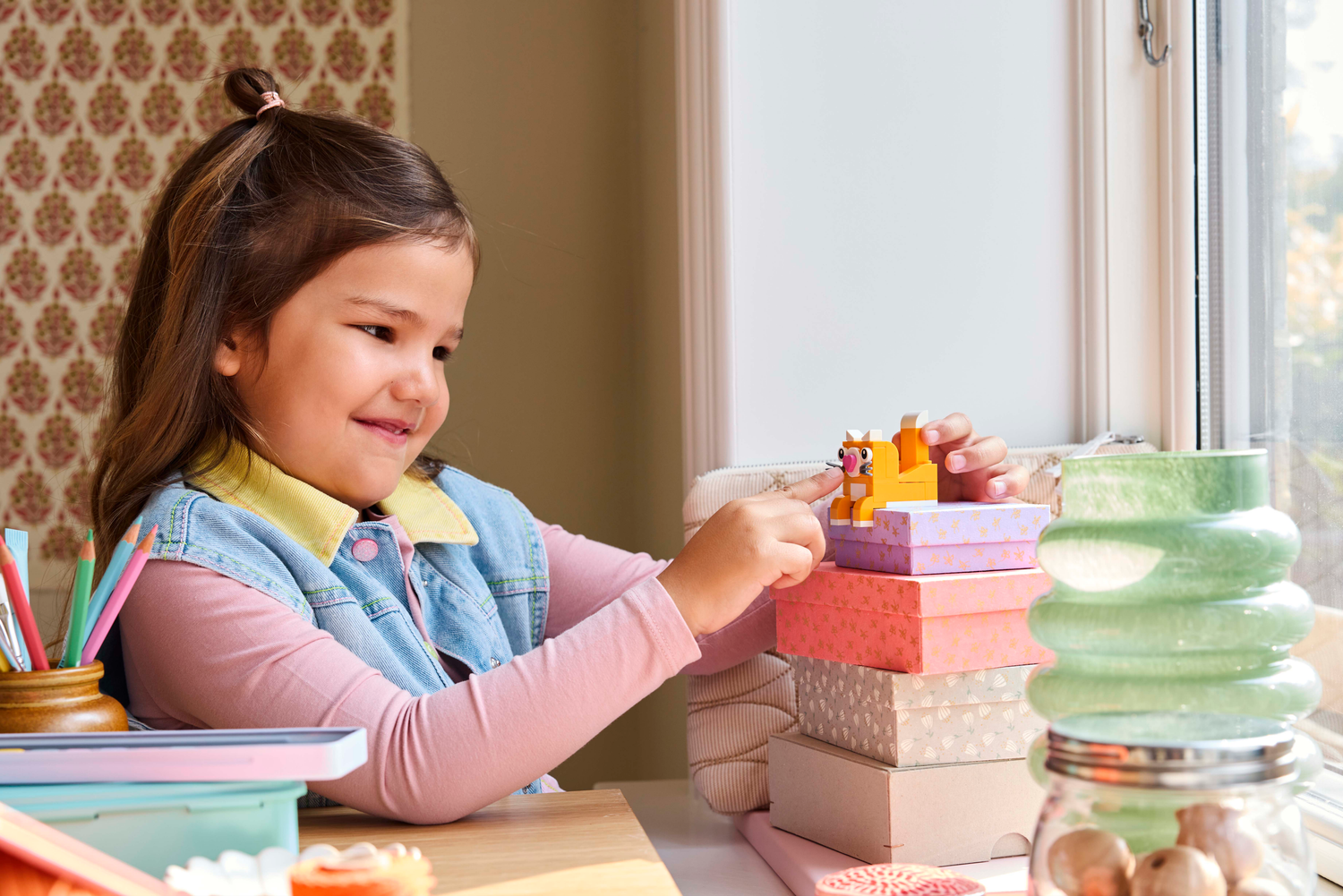 LEGO Classic Creative Happy Box 11042L