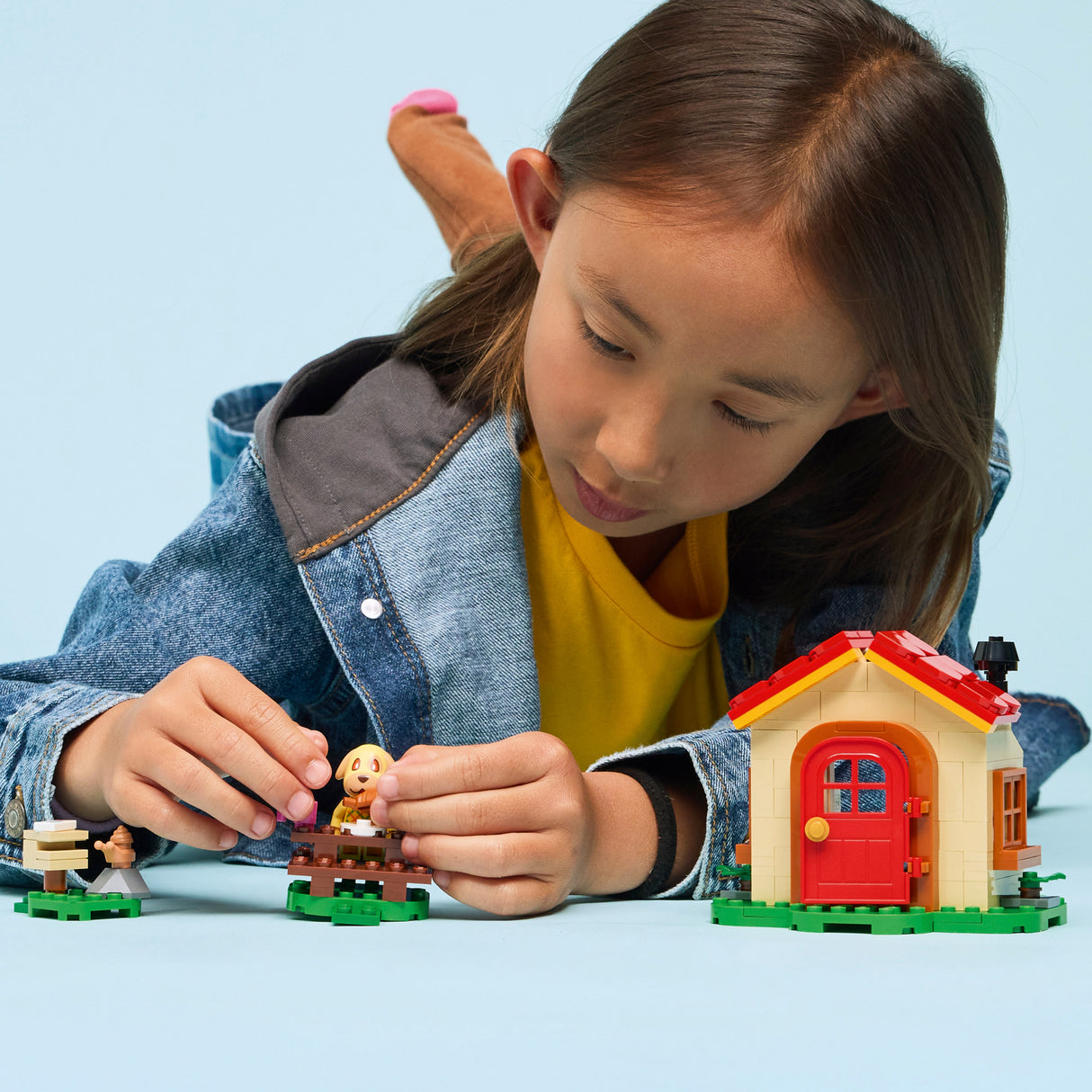 LEGO Animal Crossing Goldie's Cozy House 77058L