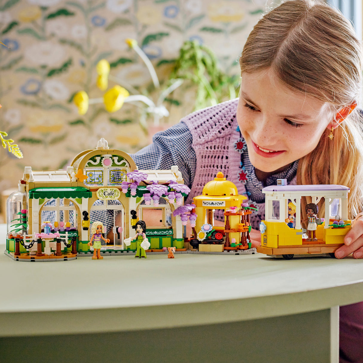 LEGO Friends Plant Café & Flower Shop
 42671L