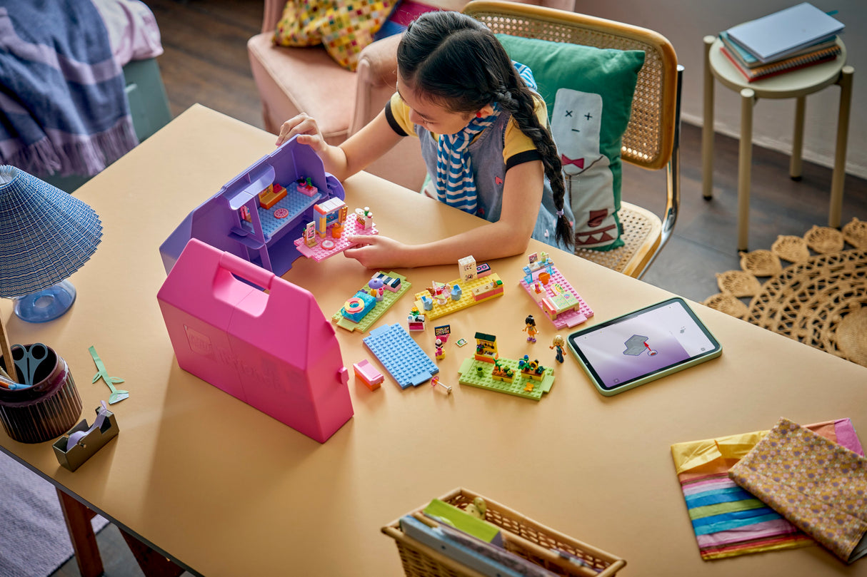 LEGO Friends reative Dollhouse Suitcase 42697L