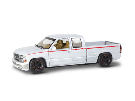 Revell Plastic Model 1999 Chevy Silverado Custom Pickup 1:25 14538R