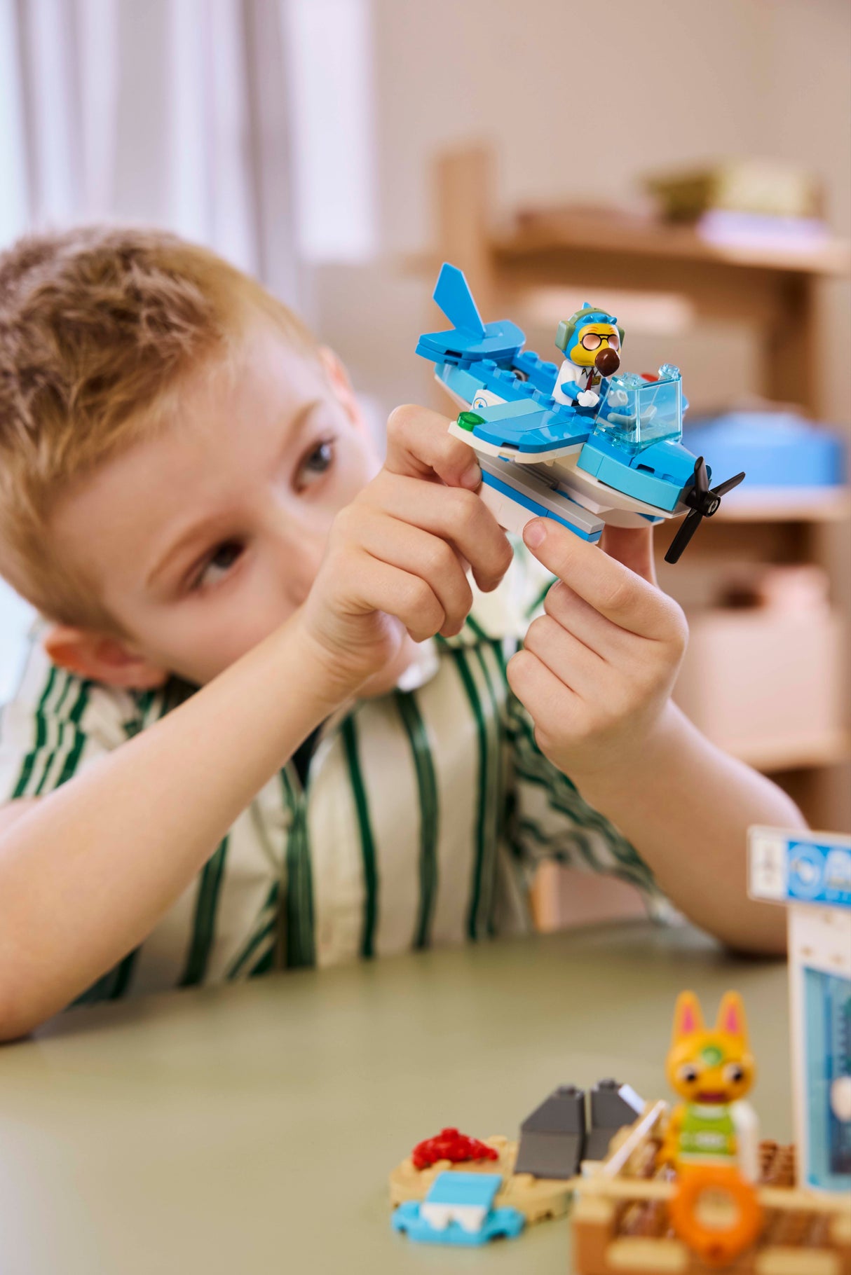 LEGO Animal Crossing Fly with Dodo Airlines 77051L