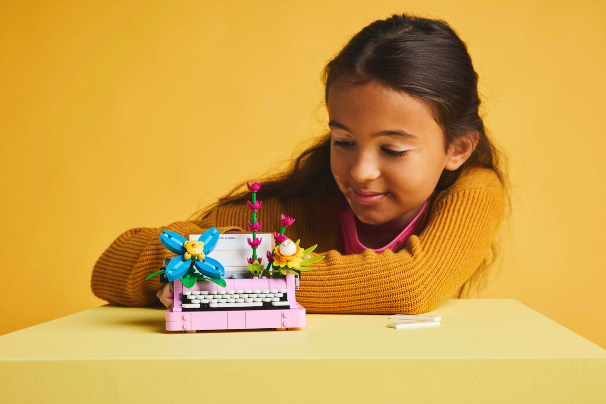 LEGO Creator Typewriter with Flowers 31169L