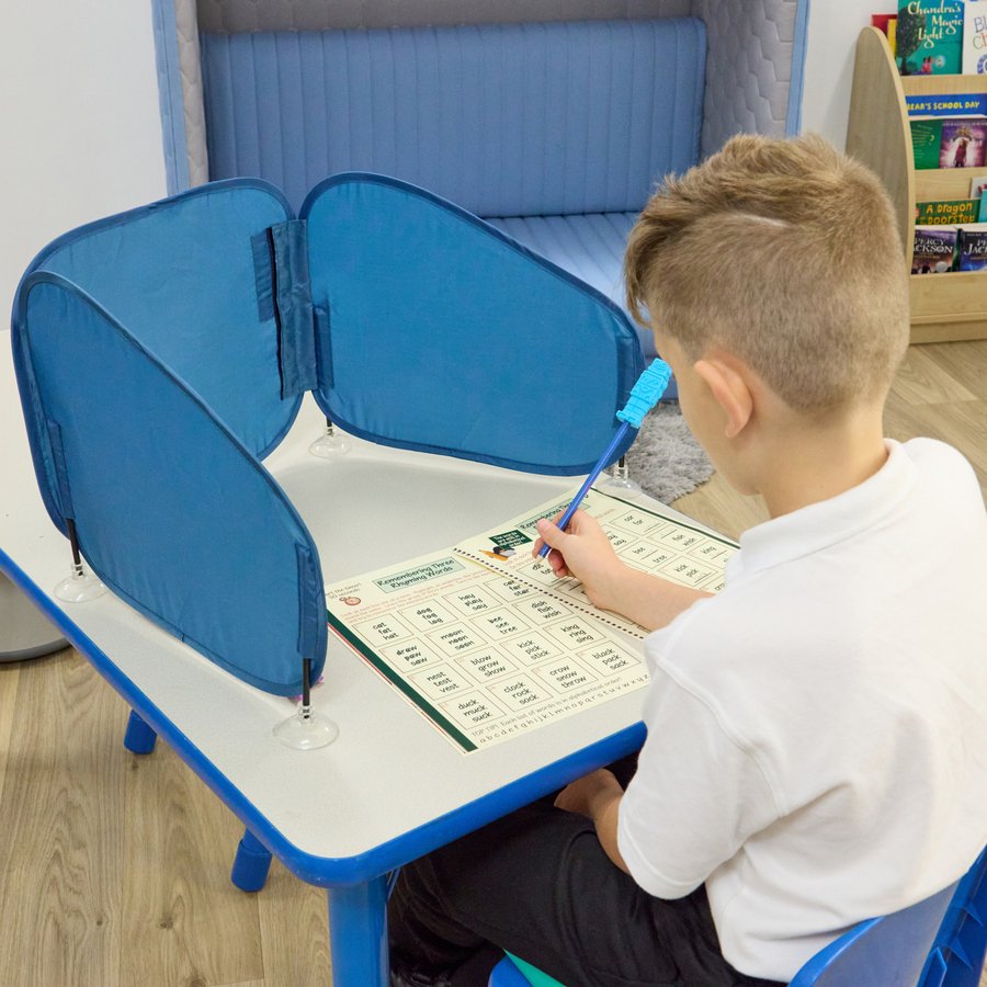 TTS Pop-Up Concentration Desk Barrier - Green SD12552B