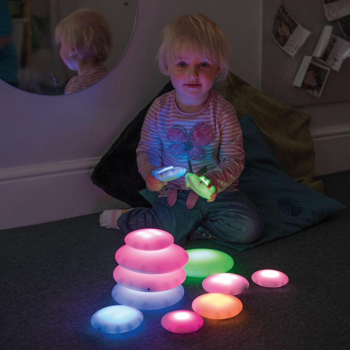 TTS Glow Pebbles 12pk EY11966B