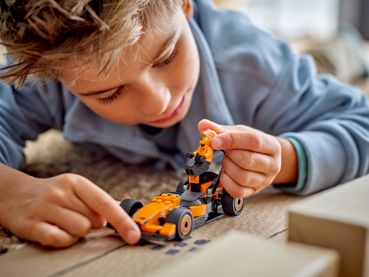 LEGO City F1 Driver with McLaren Race Car 60442L