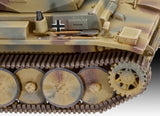 Revell Plastic Model PzKpfw II Ausf.L LUCHS (Sd.Kfz.123) 1:72 03266R