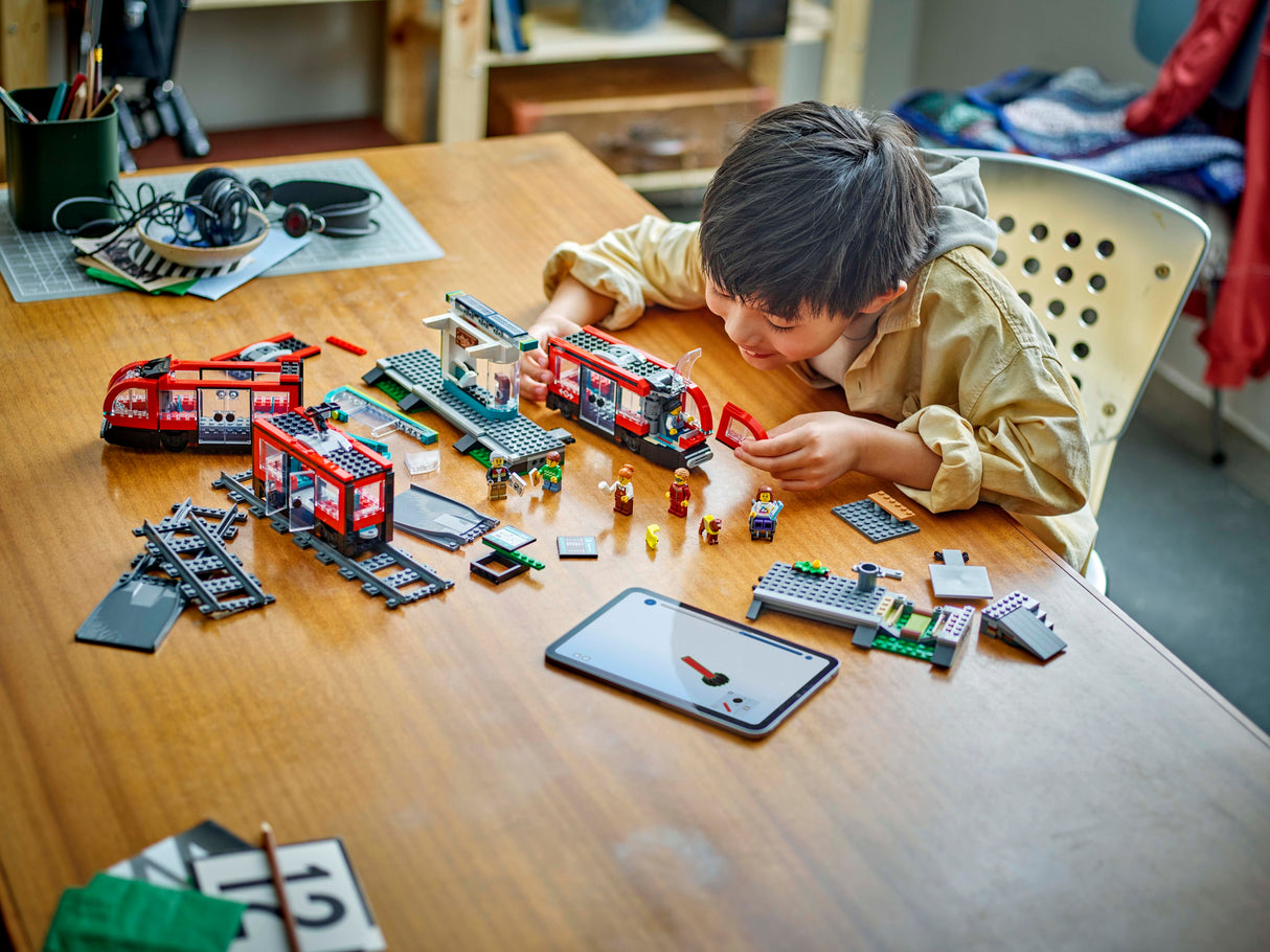 LEGO City Downtown Streetcar and Station 60423L