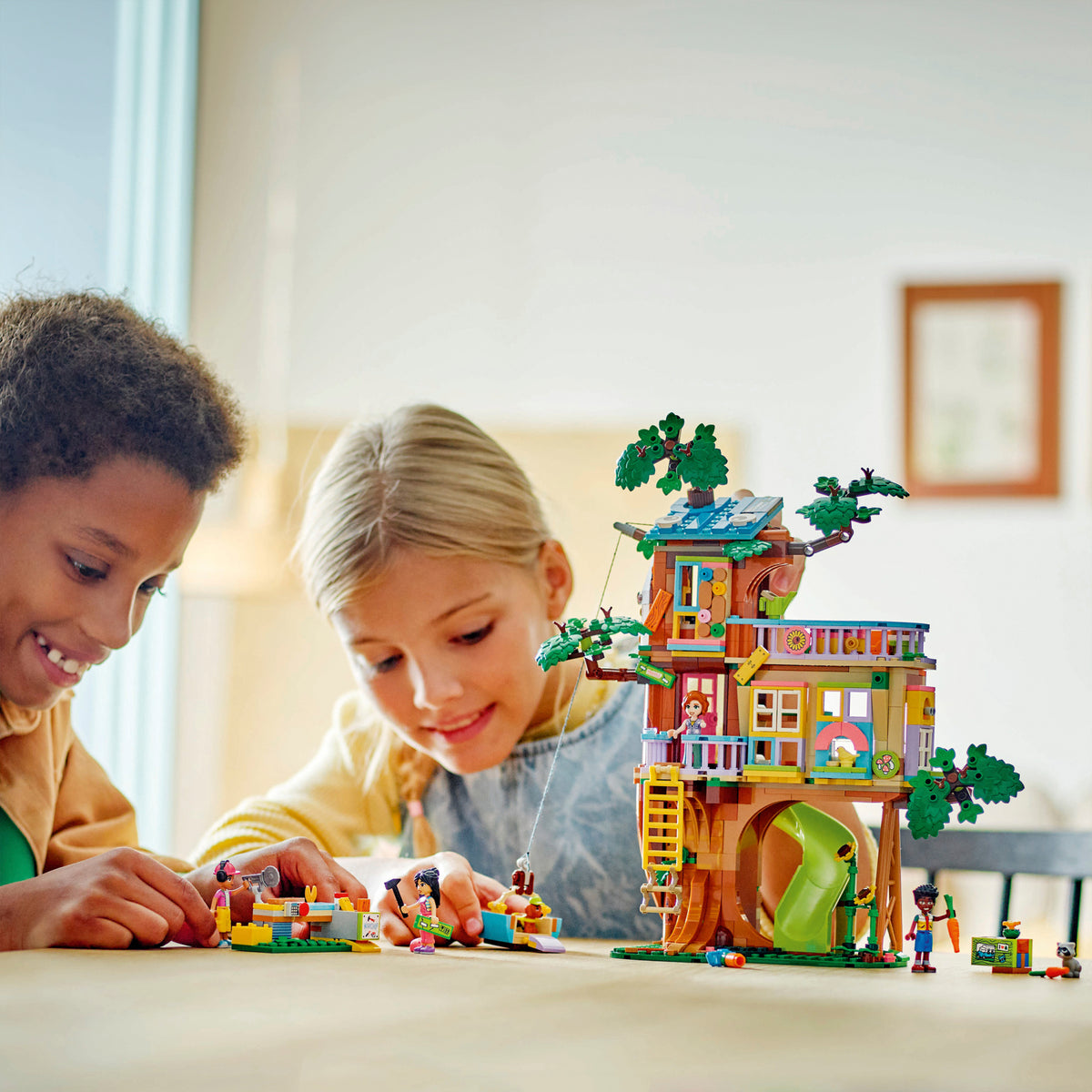 LEGO Friends Friendship Tree House Hangout 42652L