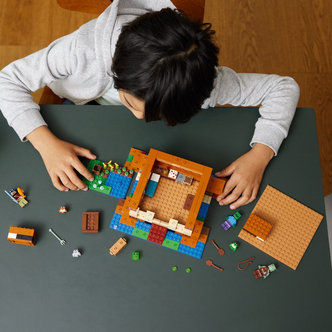 LEGO Minecraft The Frog House 21256L