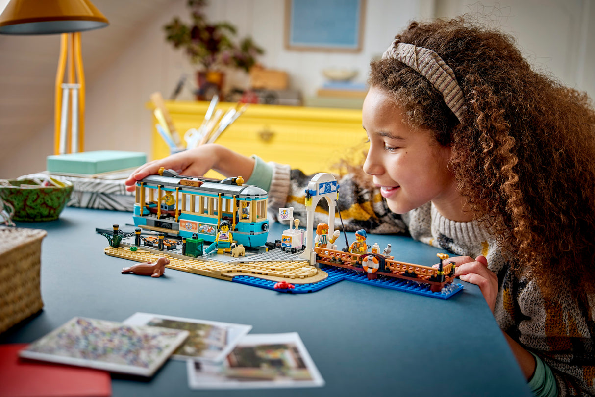 LEGO City Classic Beach Streetcar 60506L