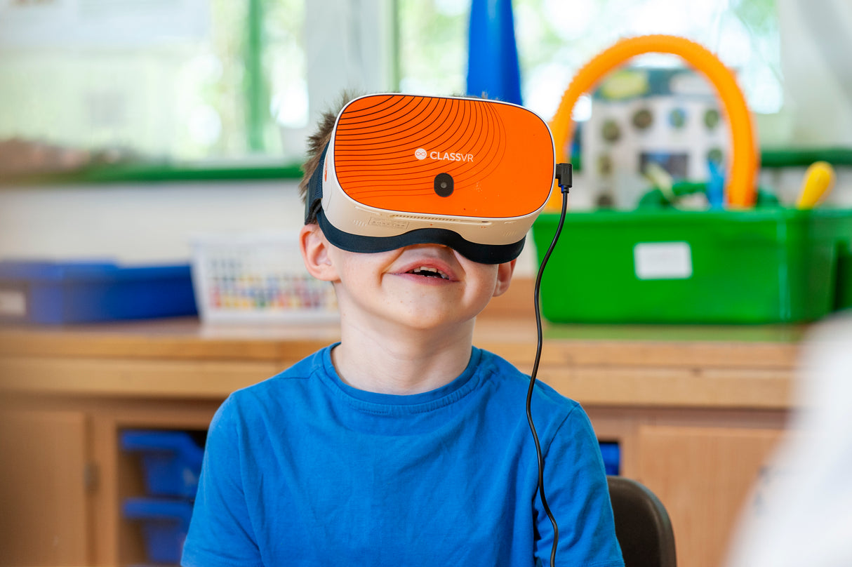 ClassVR Xplorer Set of 4 including 4 Controllers CVR3128-CRS-4