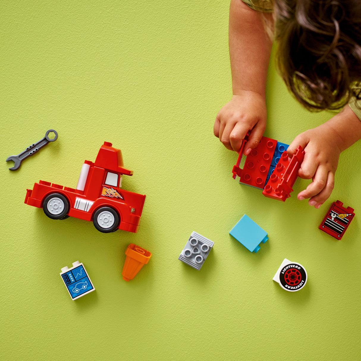LEGO DUPLO Mack at the Race 10417L