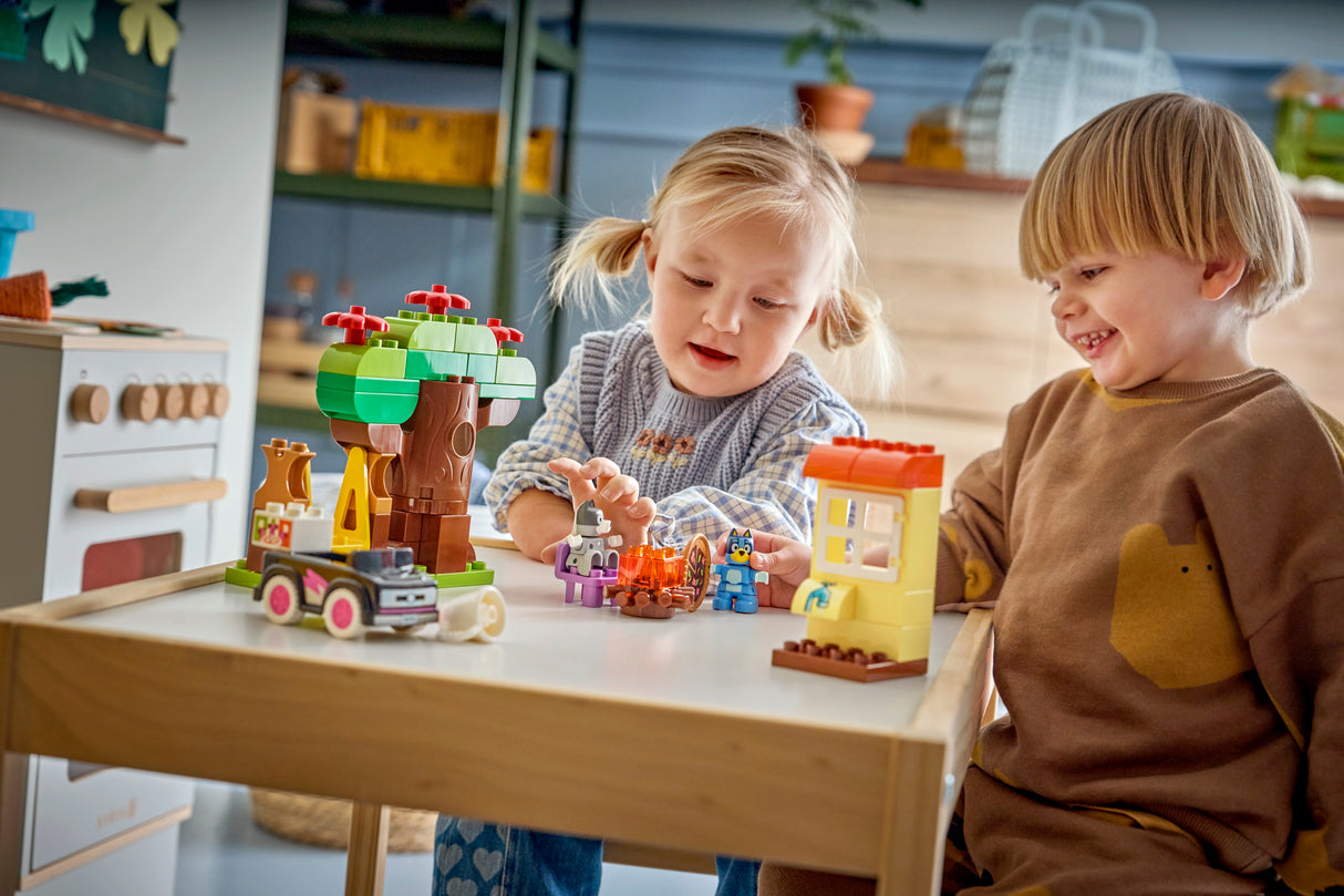 LEGO DUPLO Bluey Pizza Girls with Muffin and Bluey 10469L