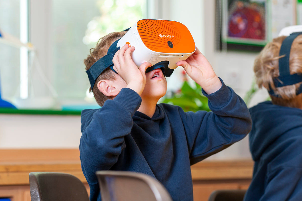 ClassVR Xplorer Set of 30 including 30 Controllers CVR3128-CRS2-30