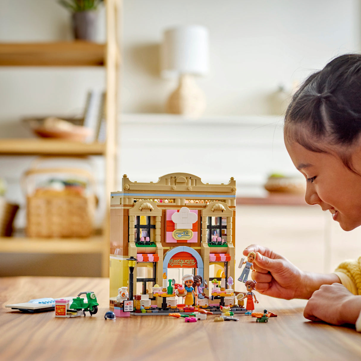 LEGO Friends Restaurant and Cooking School 42655L