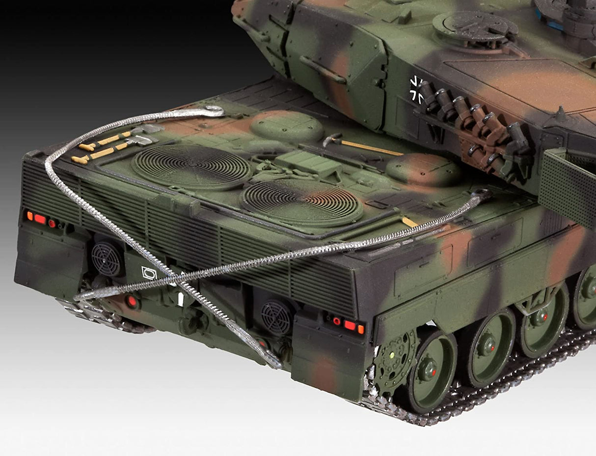 Revell plastic model Leopard 2 A6/A6M 1:72 03180R