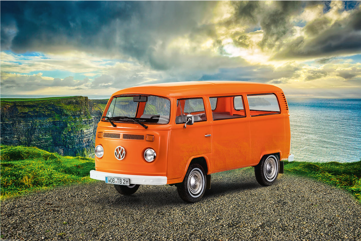 Revell plastic model VW T2 Bus 1:24 07667R