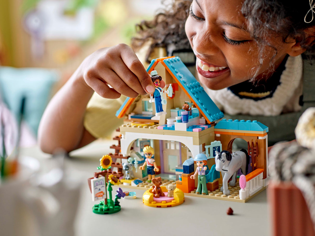 LEGO Friends Horse and Pet Vet Clinic 42651L