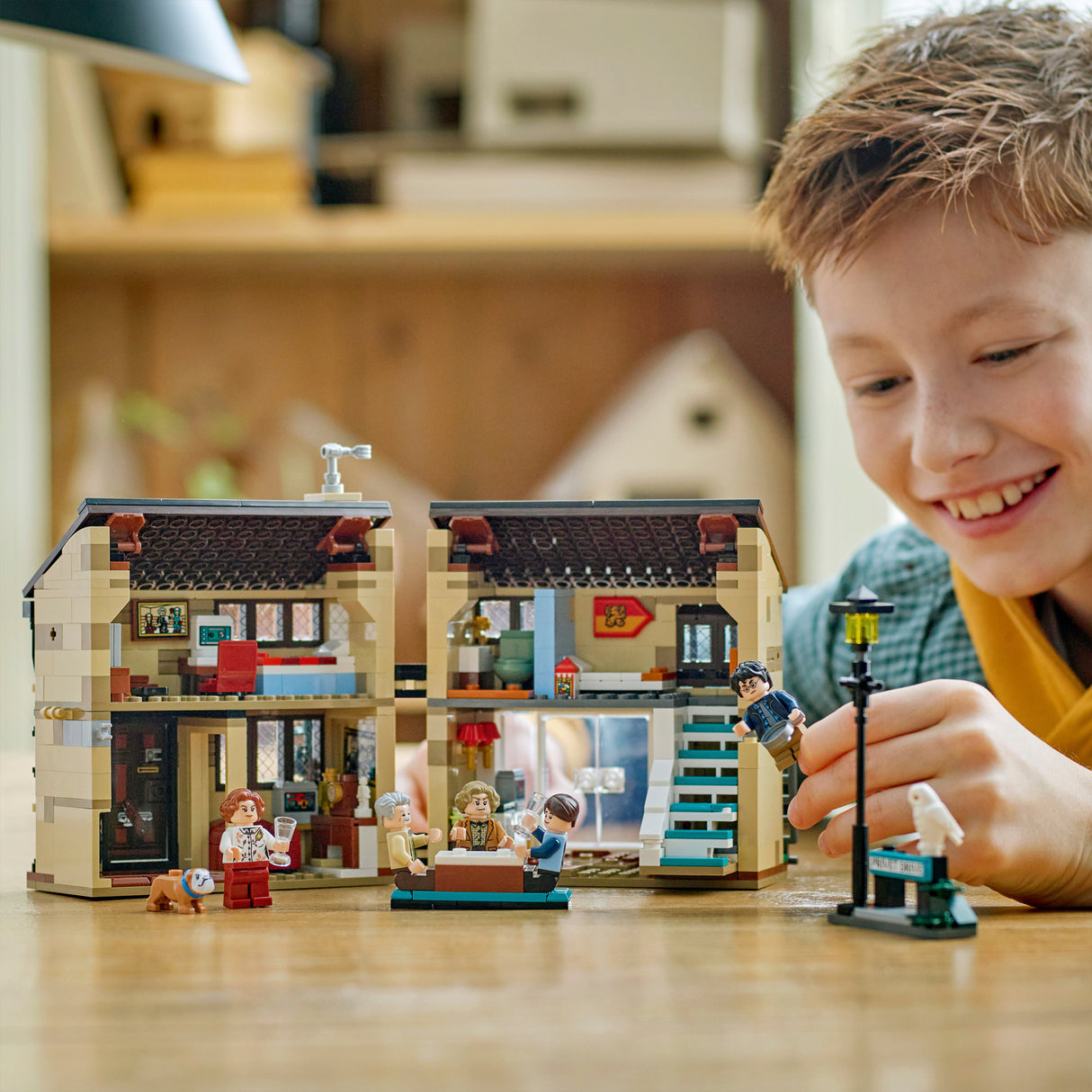 LEGO Harry Potter Privet Drive: Aunt Marge's Visit 76451L
