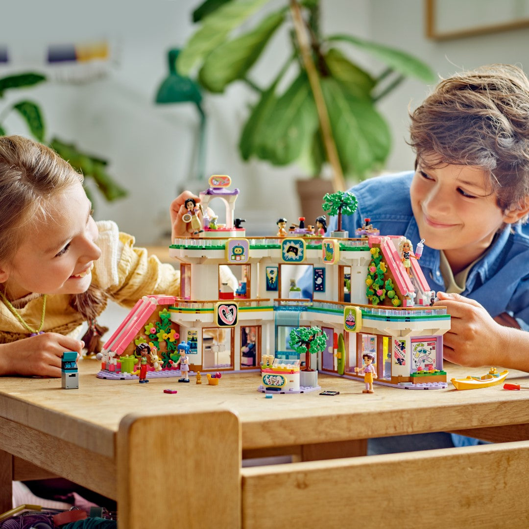 LEGO Friends Heartlake City Shopping Mall 42604L
