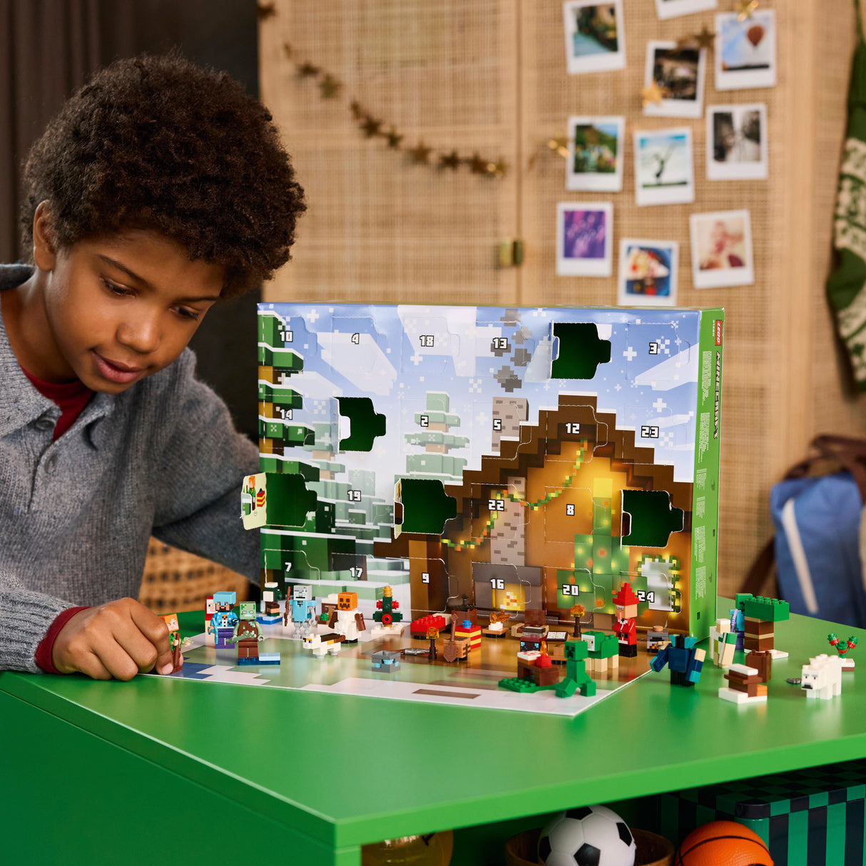 LEGO Minecraft Advent Calendar 2025 21280L