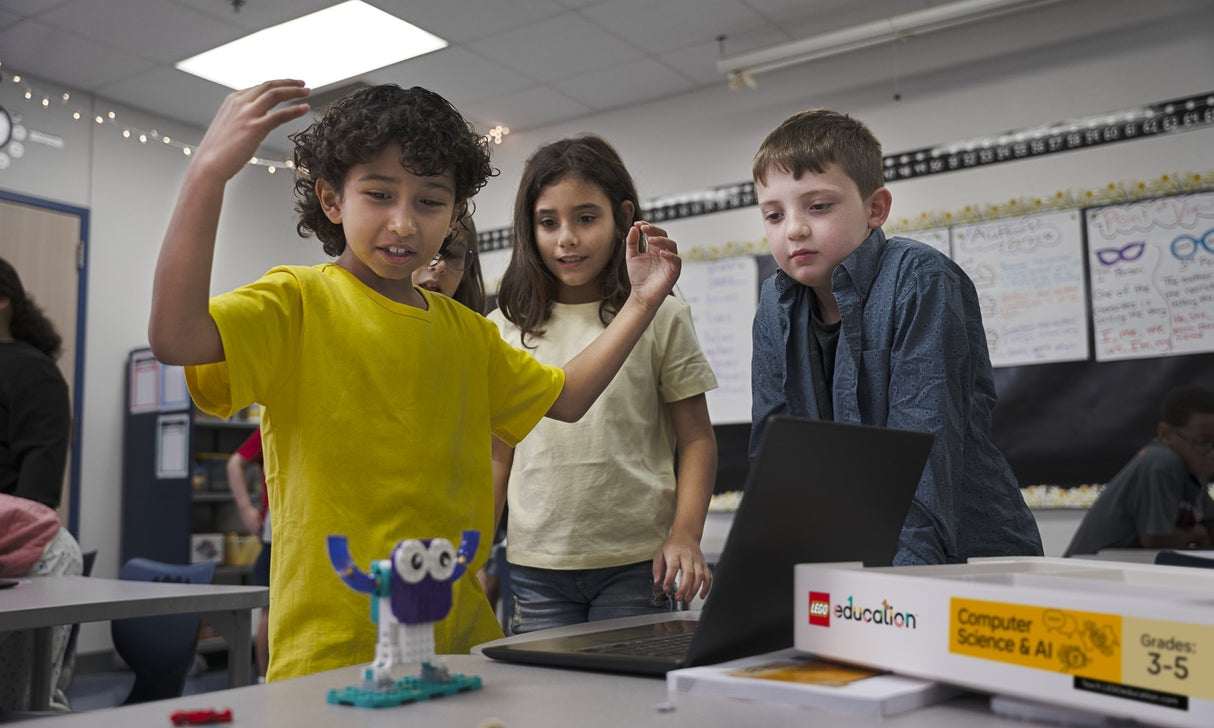 LEGO Education Computer Science & AI Classroom Bundle 6 kits: Year 4-6 5010028
